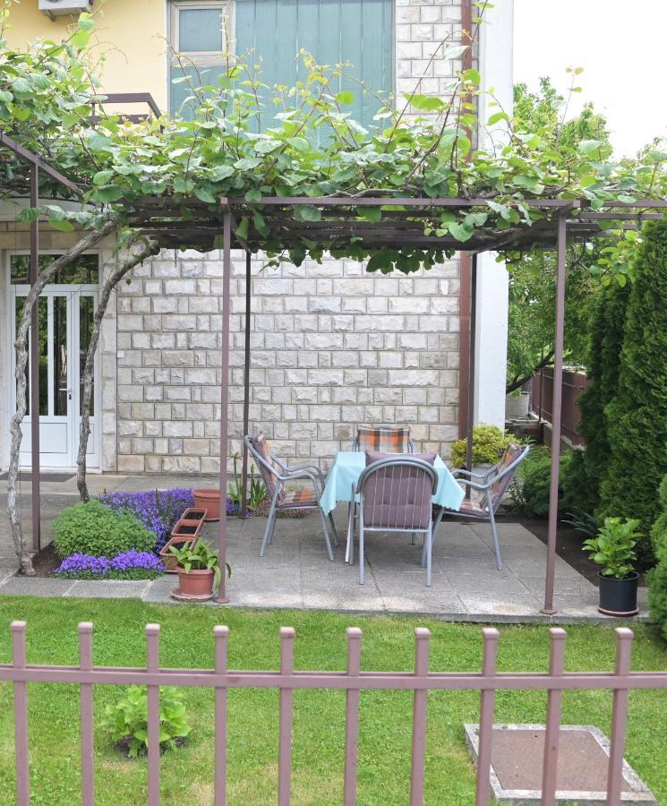 Apartman Simovic Требине Екстериор снимка